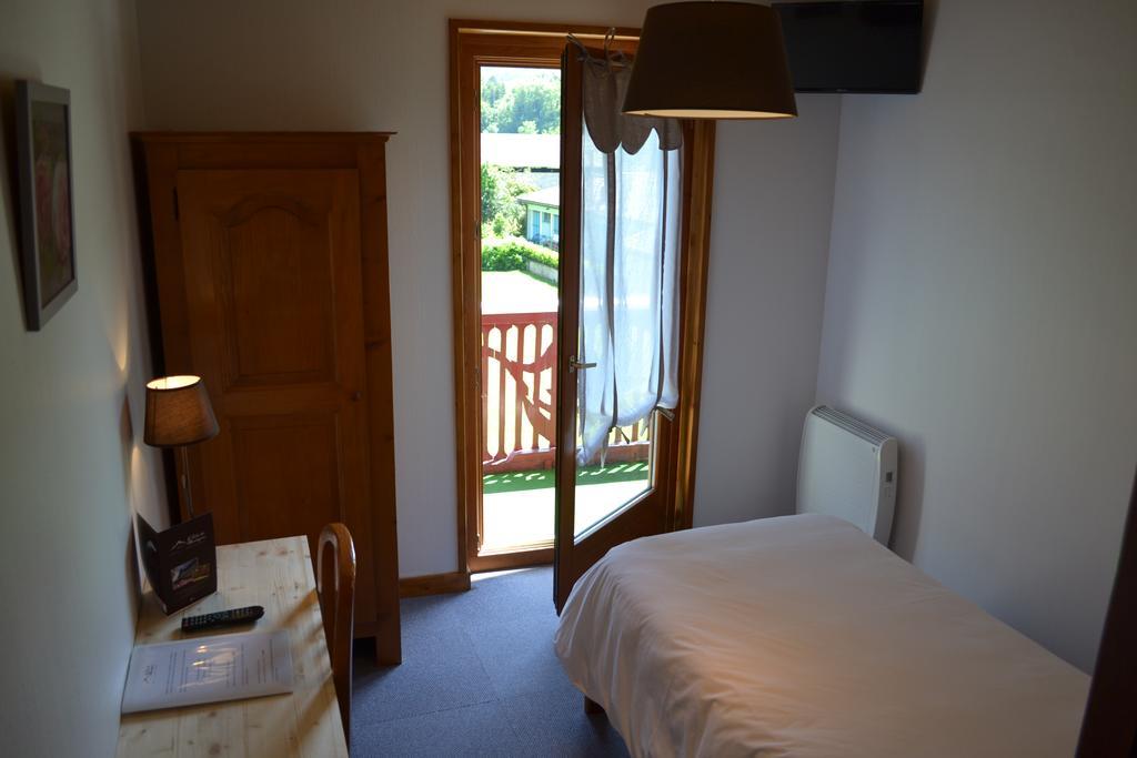 L'Echo Des Montagnes Hotel Armoy Room photo